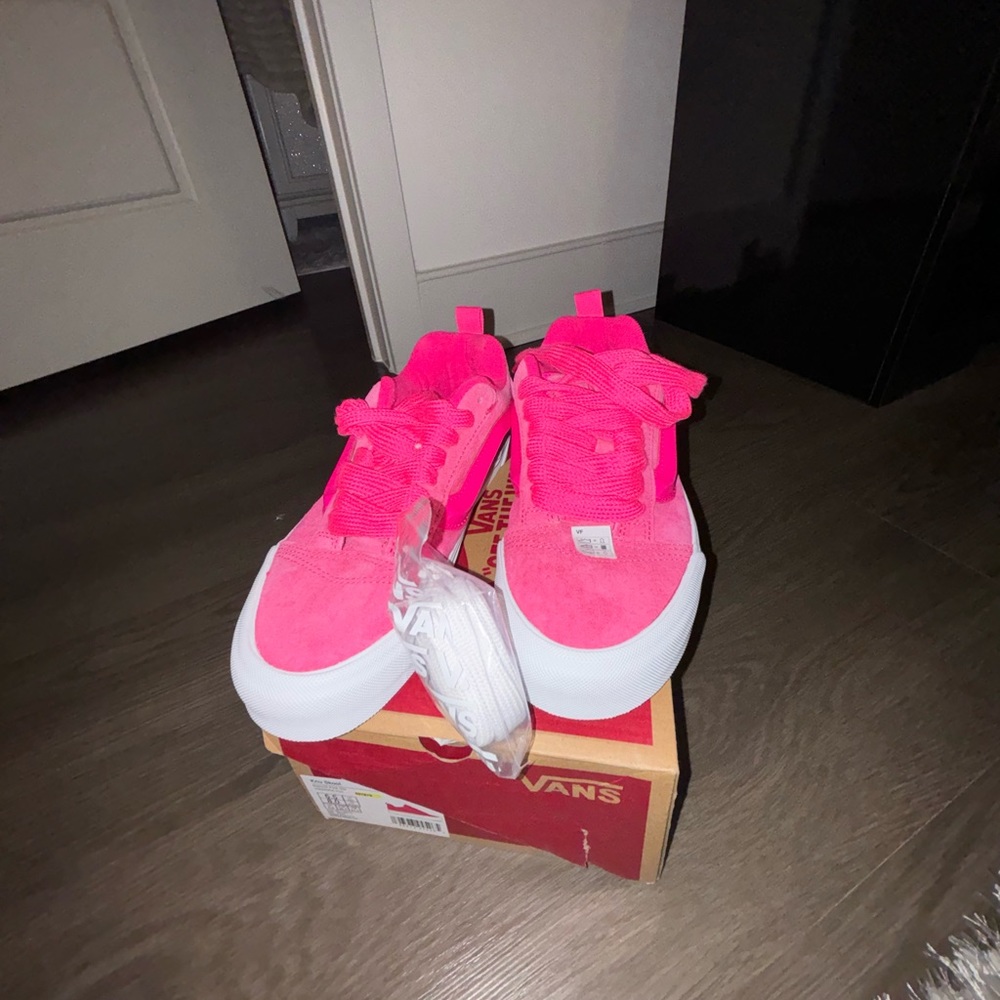 Hot Pink Knu Skool Women’s Tennis Shoes